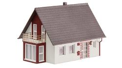 Produktbild von Faller 130318 - H0 - Einfamilienhaus, weinrot